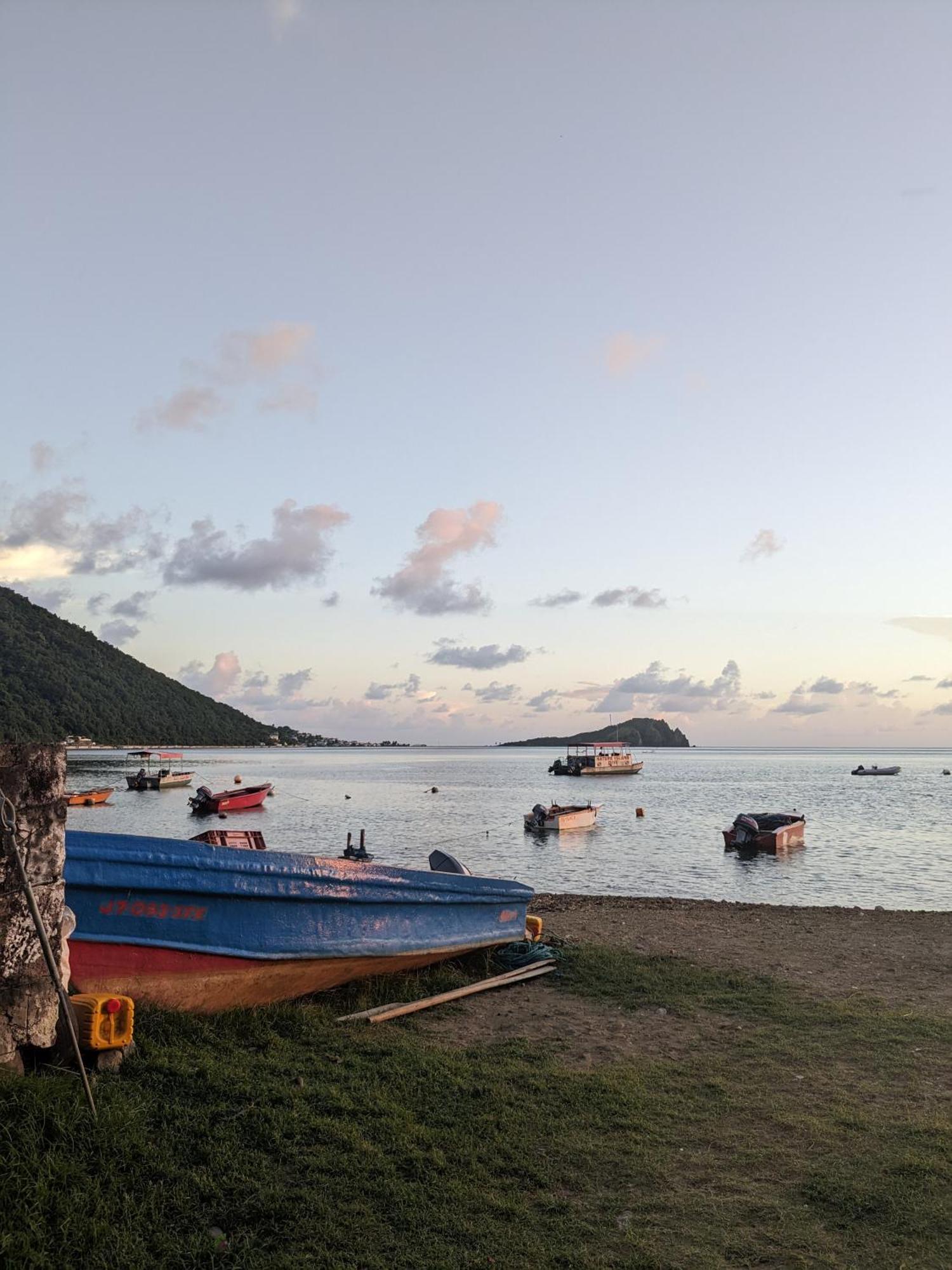 Rainbow Heights Apartment, Soufriere Luaran gambar